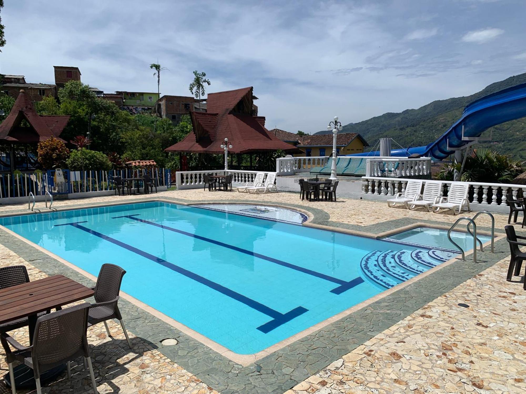 Hotel Aguatur Cocorná Extérieur photo