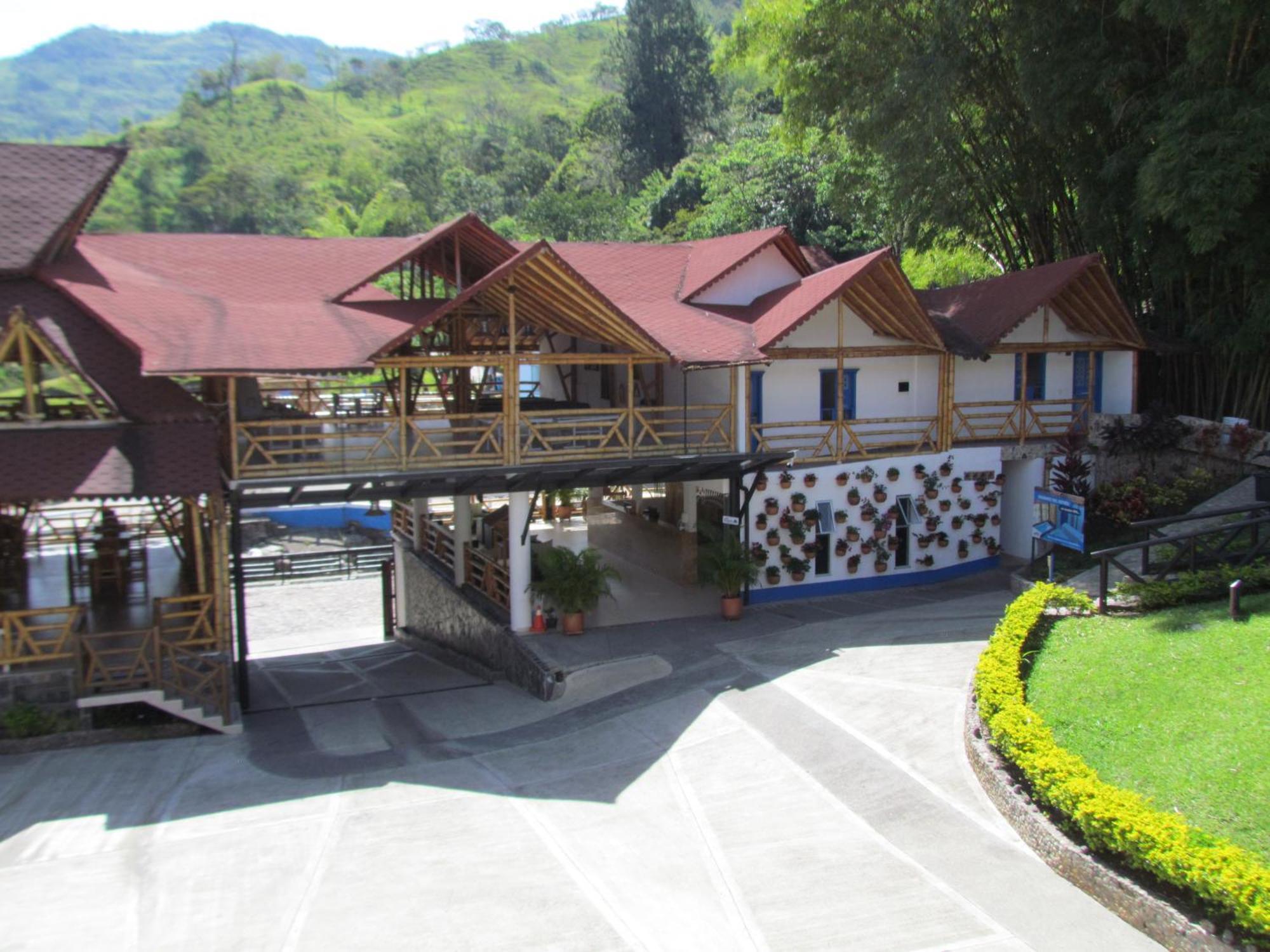 Hotel Aguatur Cocorná Extérieur photo