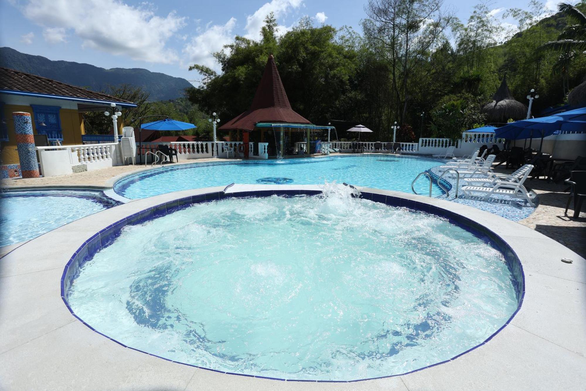 Hotel Aguatur Cocorná Extérieur photo